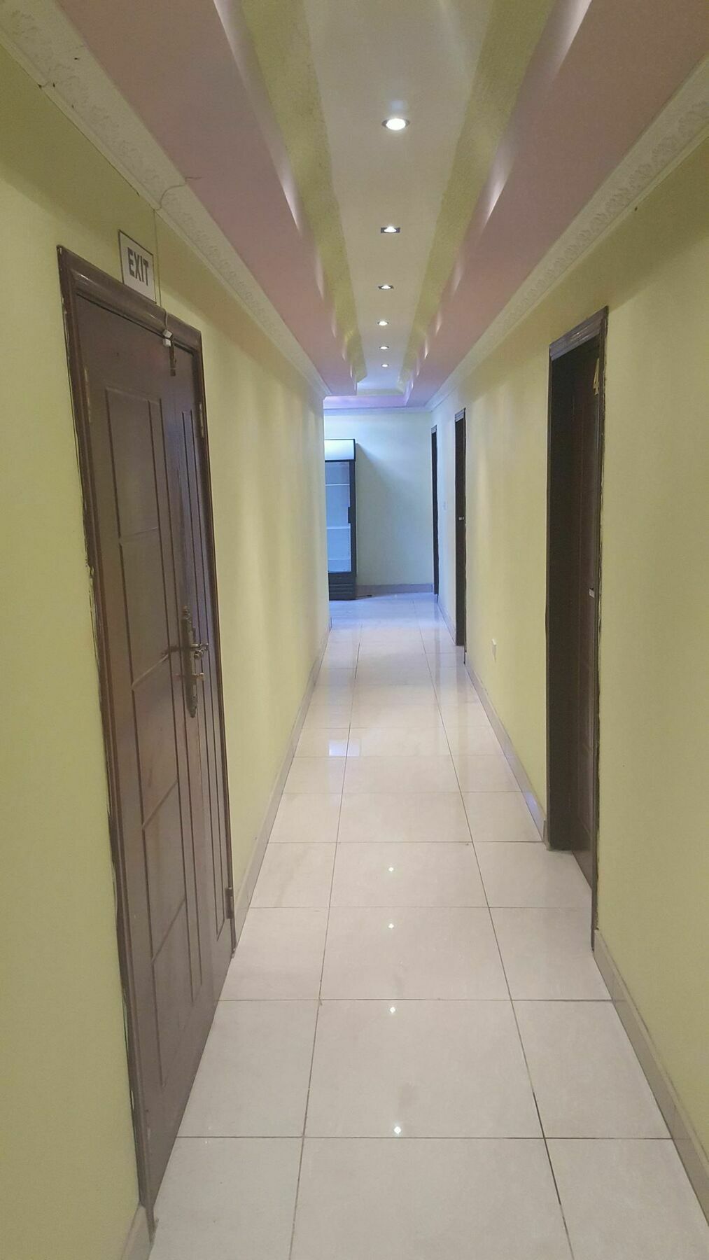Mathlyn Guest House Francistown Extérieur photo
