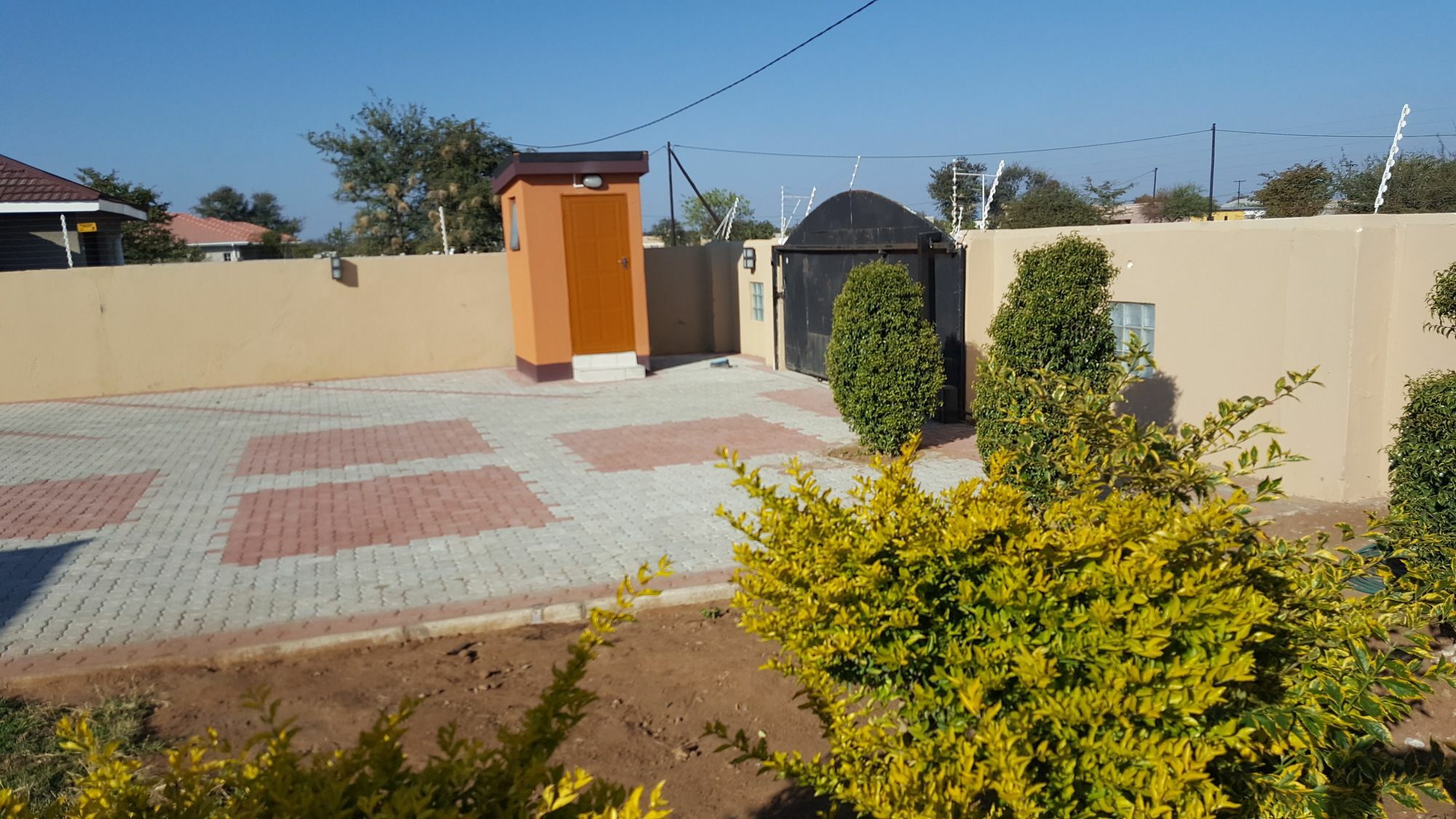 Mathlyn Guest House Francistown Extérieur photo