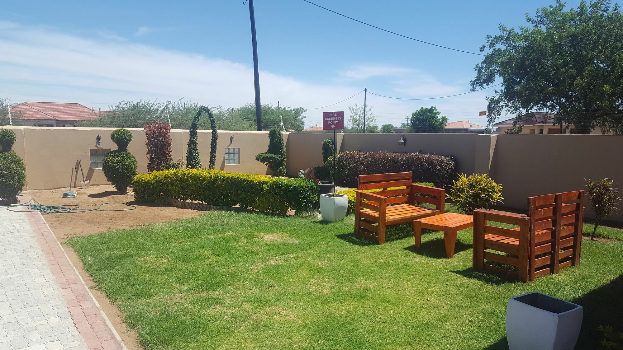 Mathlyn Guest House Francistown Extérieur photo